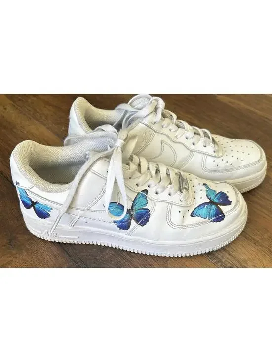 Nike Womens Sz 7 Air Force 1 Low Custom Blue Butterfly White Sneakers DD8959-100 - Picture 1 of 12